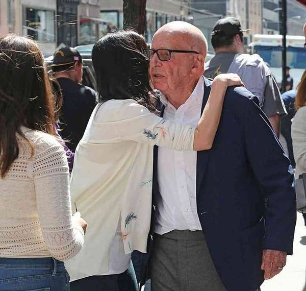 ���ĵ�ĸŮ����ǰ��   Ĭ��˱�������Ҹ�