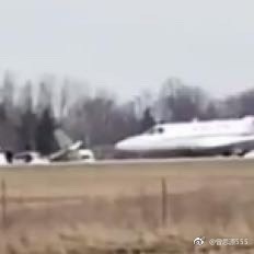 ��������ӡ�ڰ�����2�ܷɻ���ײ   ����2��