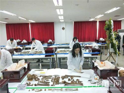 �ں�־Ը���ź�װ�� Ӣ�ۣ���ӭ�ؼң�