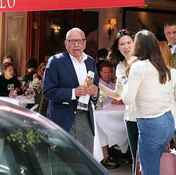 ���ĵ�ĸŮ����ǰ��   Ĭ��˱�������Ҹ�