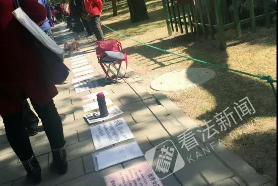 ��ڽ�Ů��������̫����   ����ΪŮ���Ҷ���8��δ��